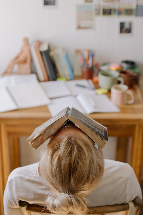 Cover: Own bedroom: when is the best moment? (and remember yourself too)