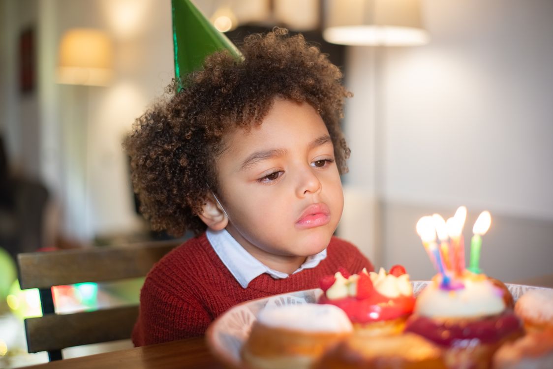 Cover: An original birthday present for a child: making a book